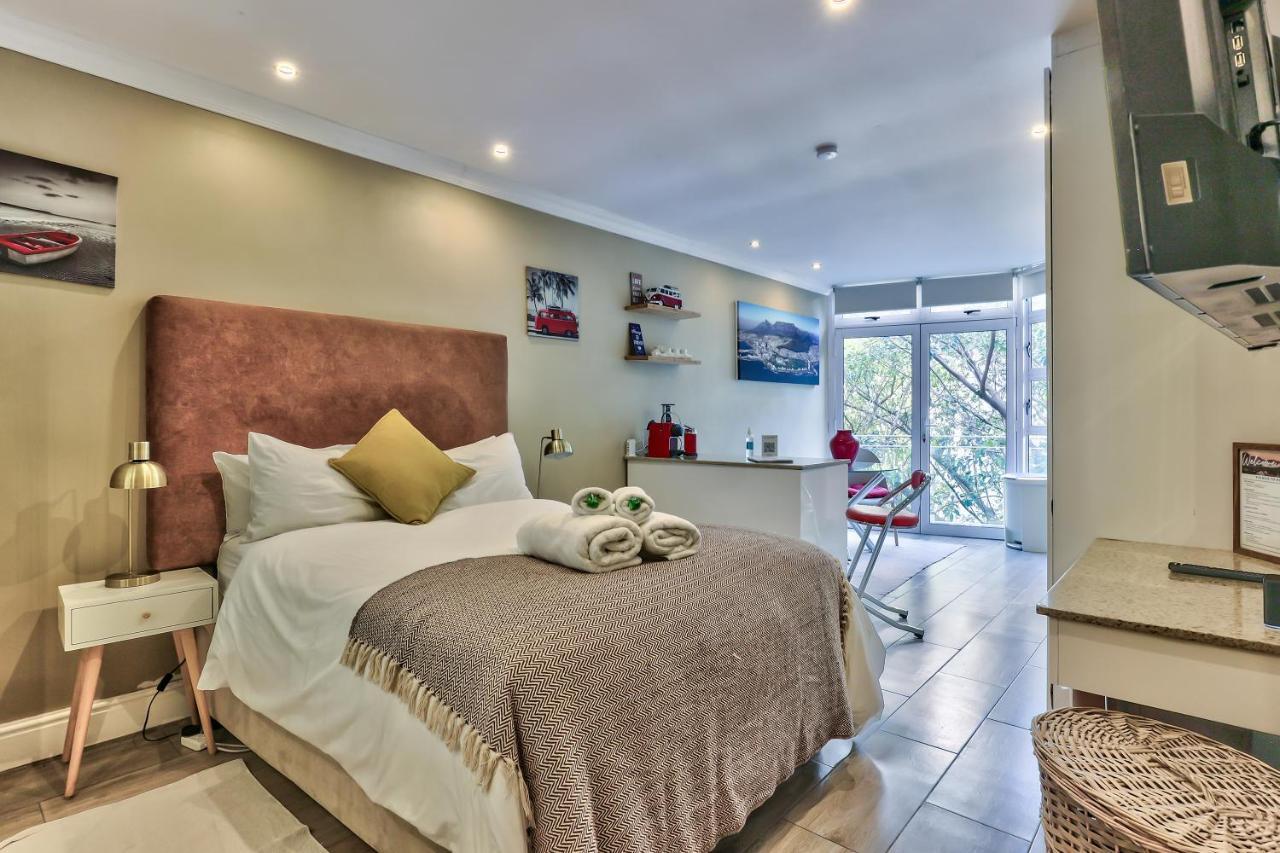 Hyde Park On The Square Iii Apartment Cape Town