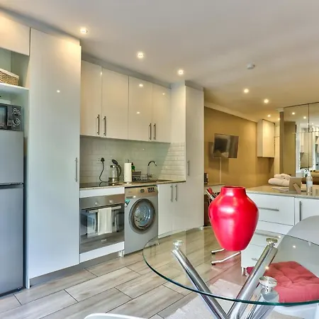 Hyde Park On The Square III Apartment Cape Town Exterior photo